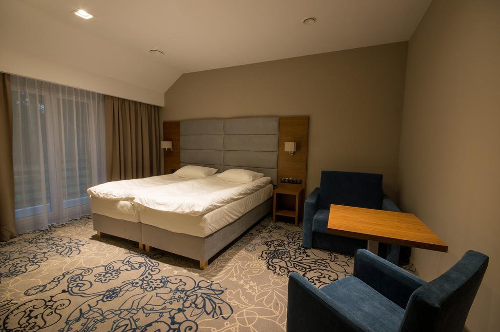 Rezydencja Sosnowa Luxury Hotel Janów Lubelski Esterno foto
