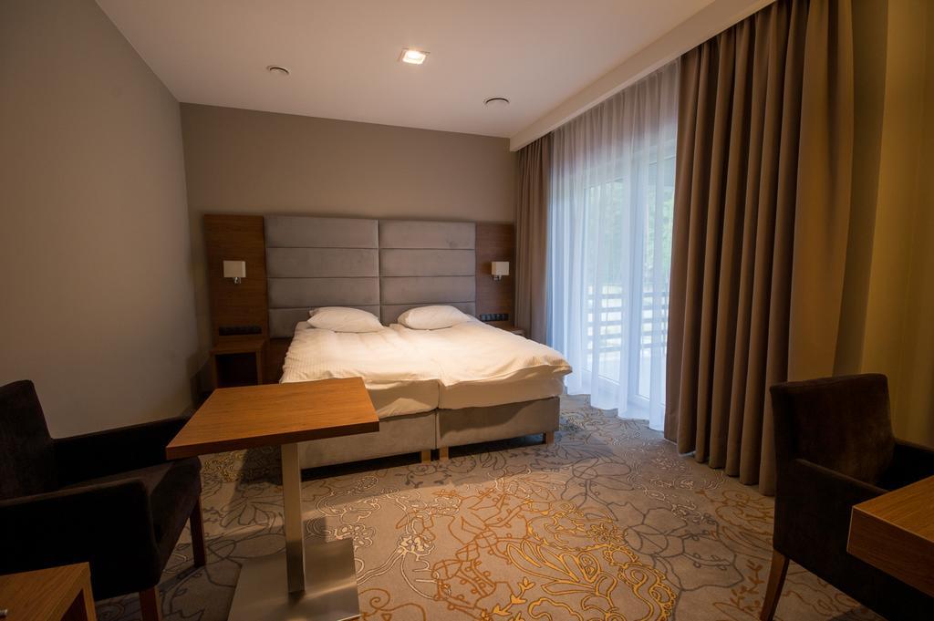 Rezydencja Sosnowa Luxury Hotel Janów Lubelski Esterno foto