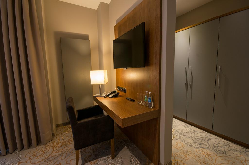 Rezydencja Sosnowa Luxury Hotel Janów Lubelski Esterno foto