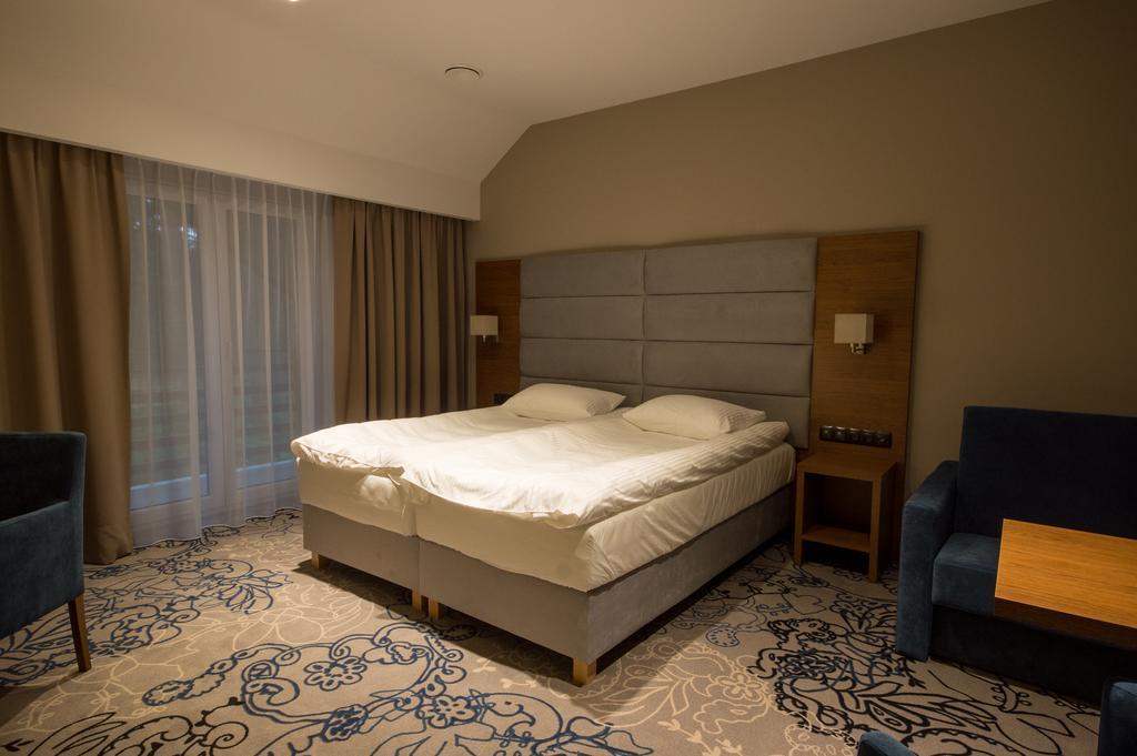 Rezydencja Sosnowa Luxury Hotel Janów Lubelski Esterno foto