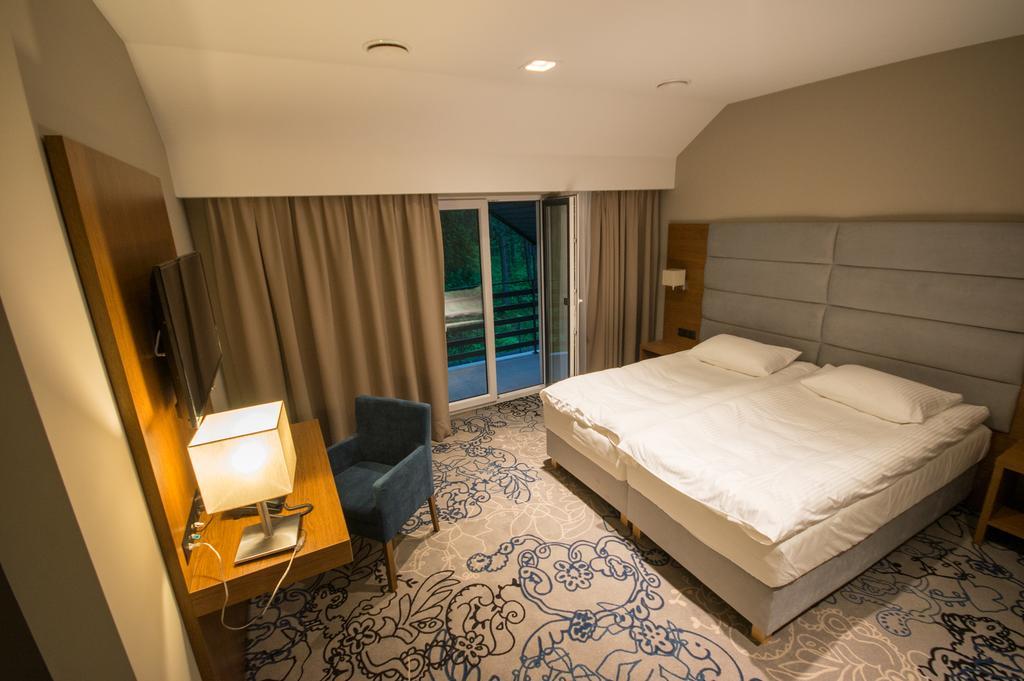 Rezydencja Sosnowa Luxury Hotel Janów Lubelski Esterno foto