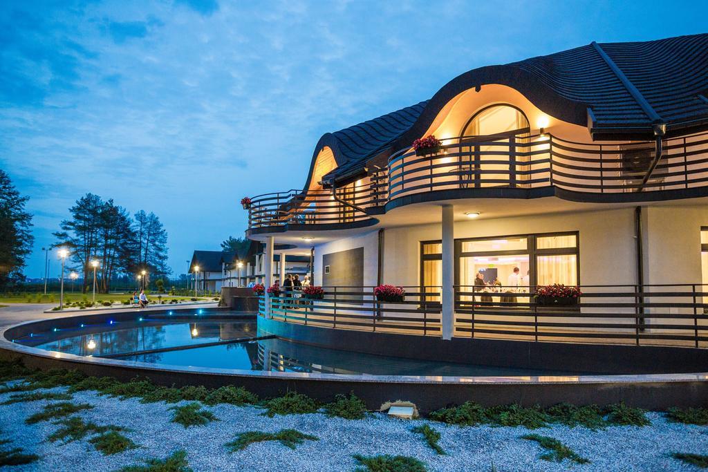 Rezydencja Sosnowa Luxury Hotel Janów Lubelski Esterno foto