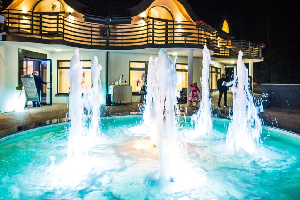 Rezydencja Sosnowa Luxury Hotel Janów Lubelski Esterno foto